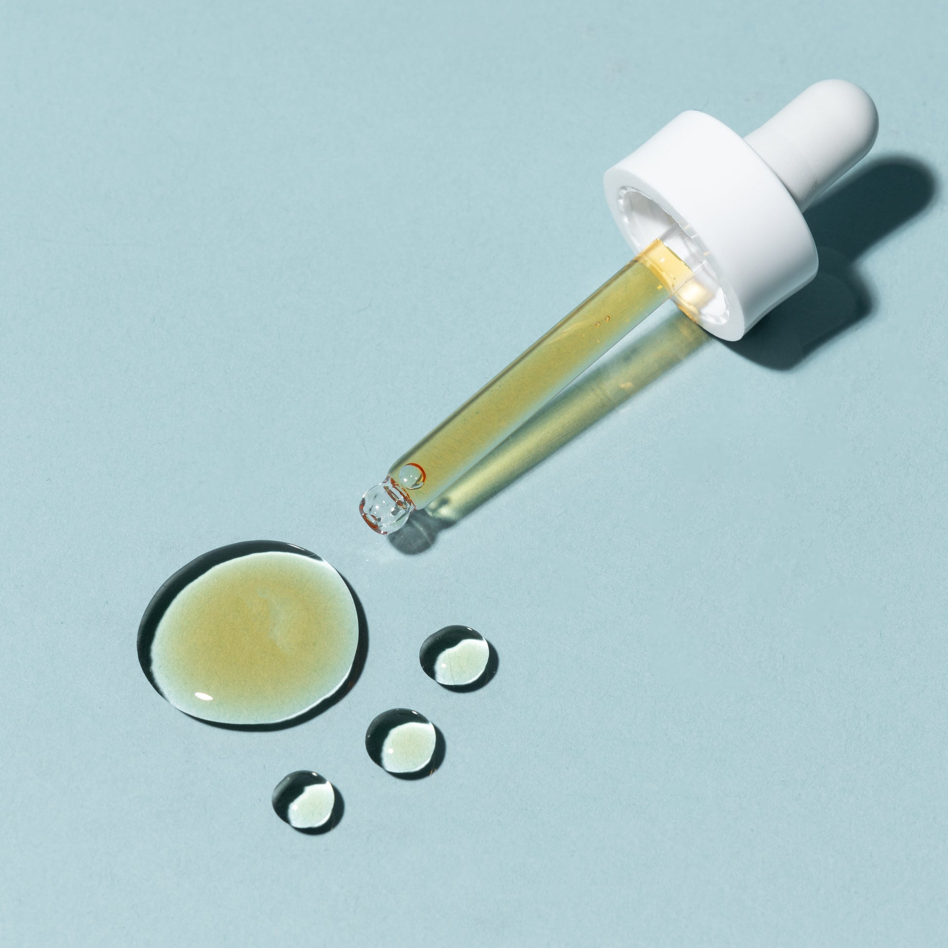 Texture siero illuminante RE.LIGHT INFYVE con Vitamina C e Troxerutina