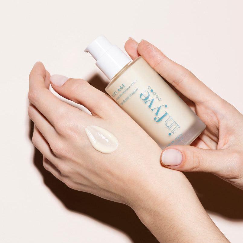 Texture crema viso RETI.AGE INFYVE – formula setosa con Retinolo libero e incapsulato