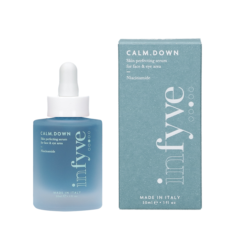 CALM.DOWN Skin Perfecting Serum INFYVE Beauty 30ml – flacone blu e confezione azzurra, Niacinamide Made in Italy