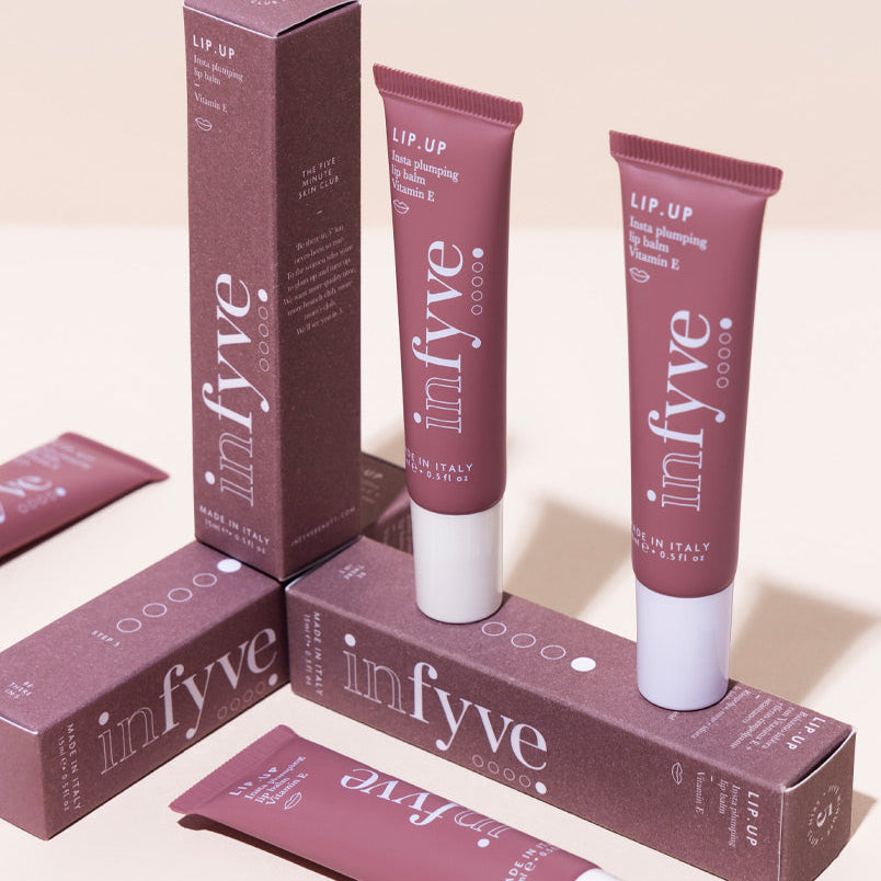 LIP.UP Insta Plumping Lip Balm INFYVE Beauty – due tubi e confezioni viola, balsamo labbra rimpolpante Made in Italy 15ml
